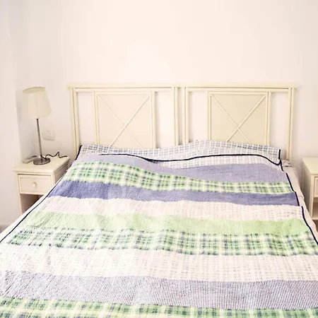 2 Min Walk To Beach - Private Solarium Bungalow شقة