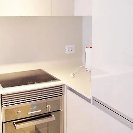 2 Min Walk To Beach - Private Solarium Bungalow شقة