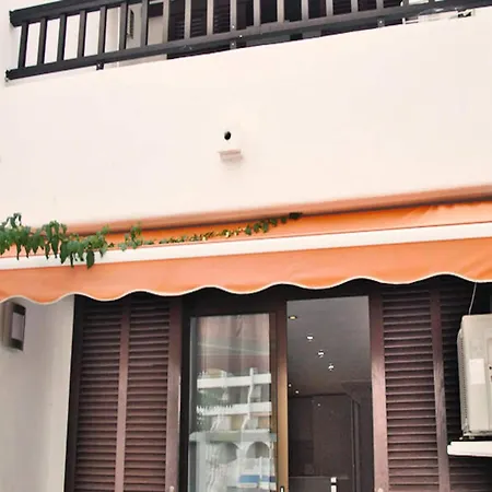 2 Min Walk To Beach - Private Solarium Bungalow شقة *