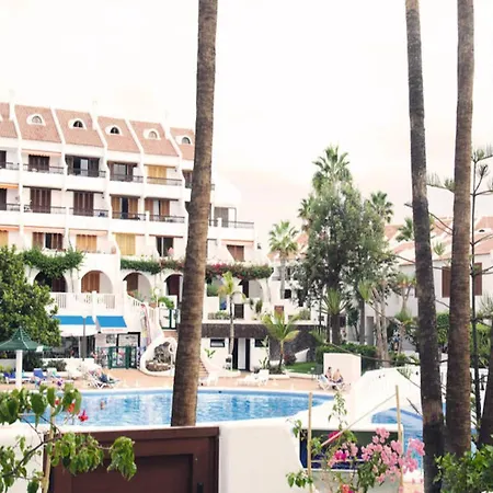 2 Min Walk To Beach - Private Solarium Bungalow *