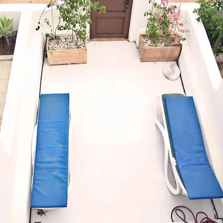 2 Min Walk To Beach - Private Solarium Bungalow *