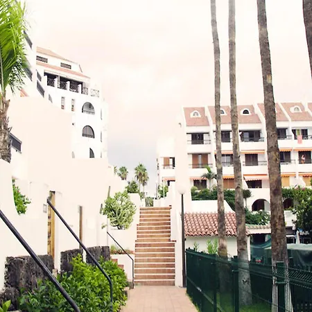 2 Min Walk To Beach - Private Solarium Bungalow شقة